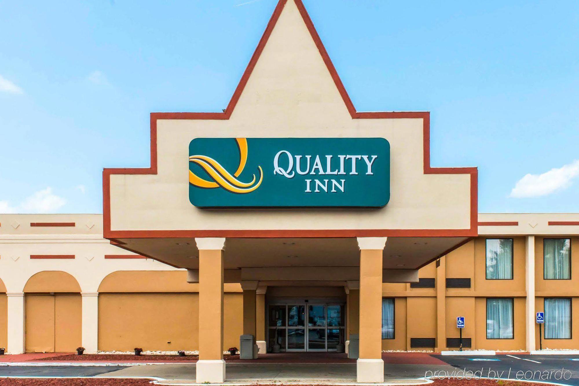 Quality Inn New Kensington Exterior photo